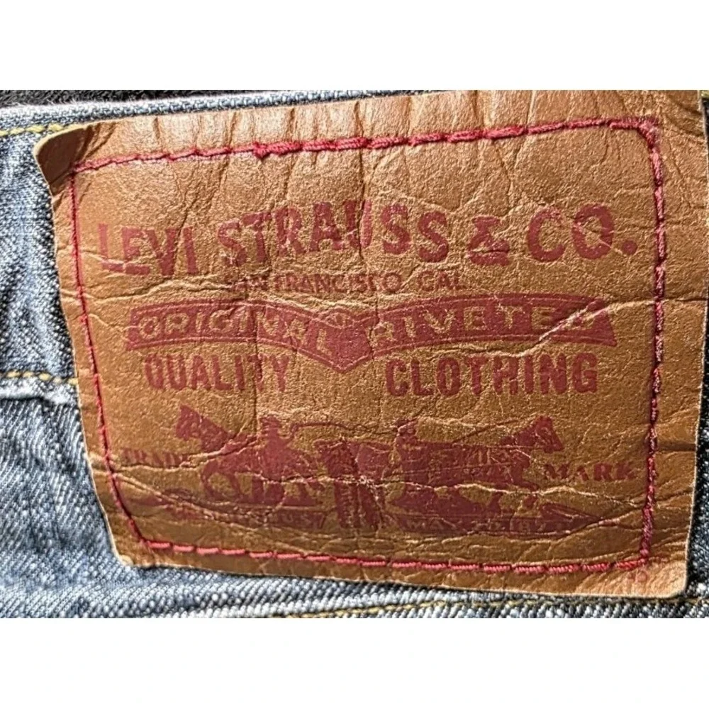 Men's 2000's Levi's 514 Slim Straight Leg Light Medium Wash Jeans 34x34